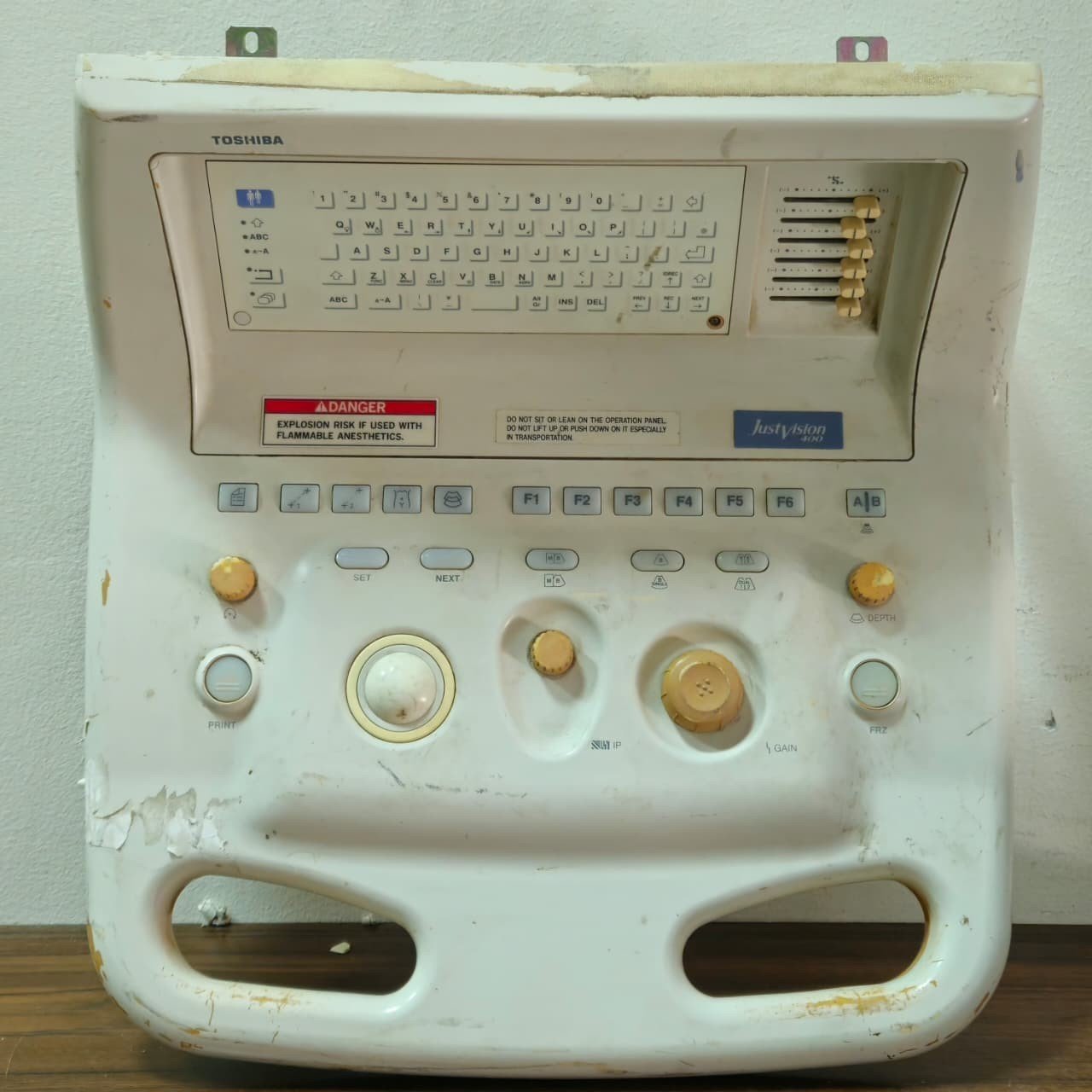 Toshiba JustVision 400 SSA-325A Ultrasound Machine Control Panel
