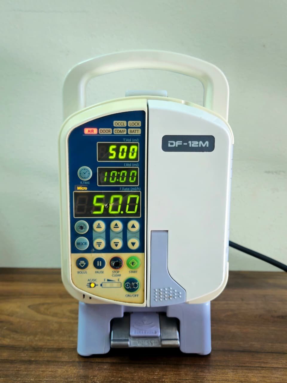 DF-12M Medical Infusion Pump - Working, Tested Powers On + Clamp Stand