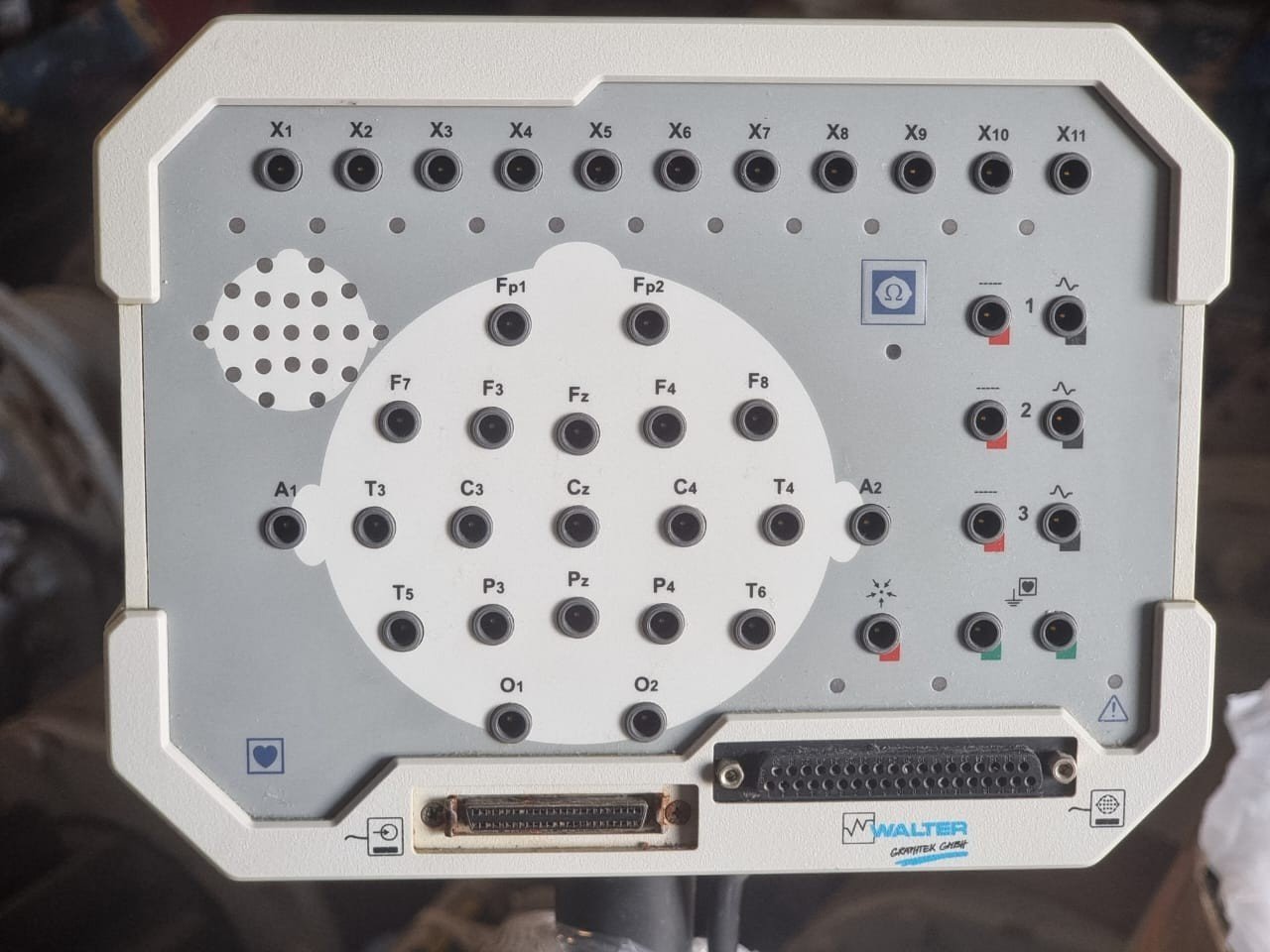 EEG HEADBOX PL-351 WALTER USED POWER ON